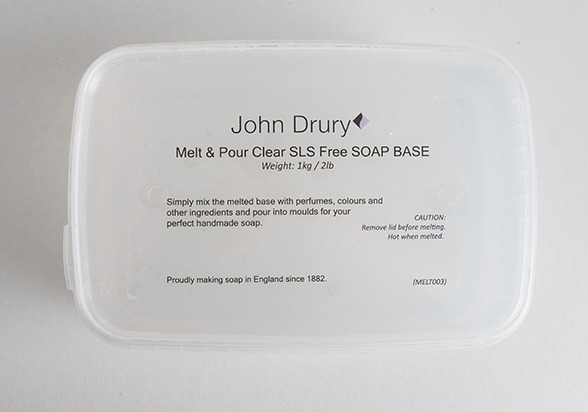 Melt and Pour – CLEAR SLS FREE 1 kg